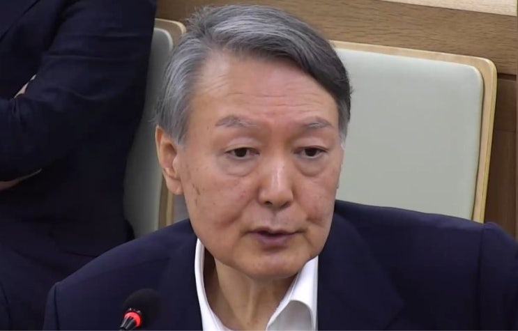 이진관 판사, '명태균 여론조사' <b>윤석열</b> 징역 2년 <b>선고</b>...... 
