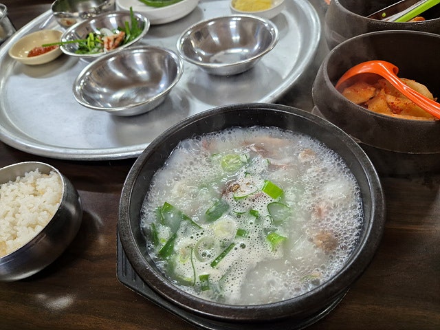 용강돼지국밥 사진 6