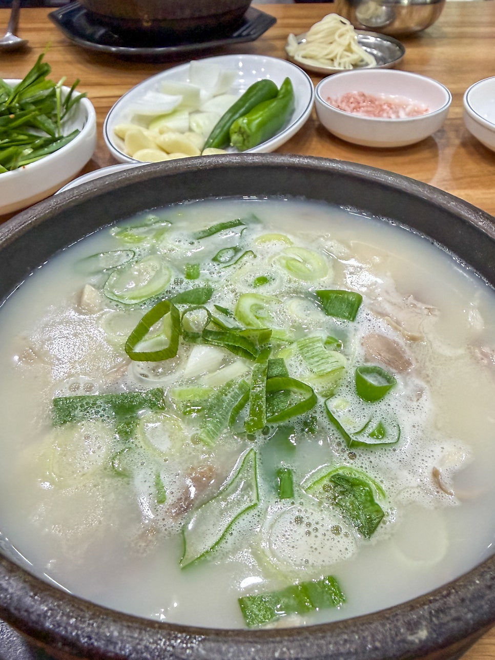 돌샘돼지국밥 사진 5