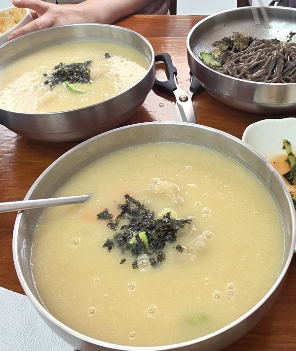 봉평 옹심이메밀칼국수 사진 1