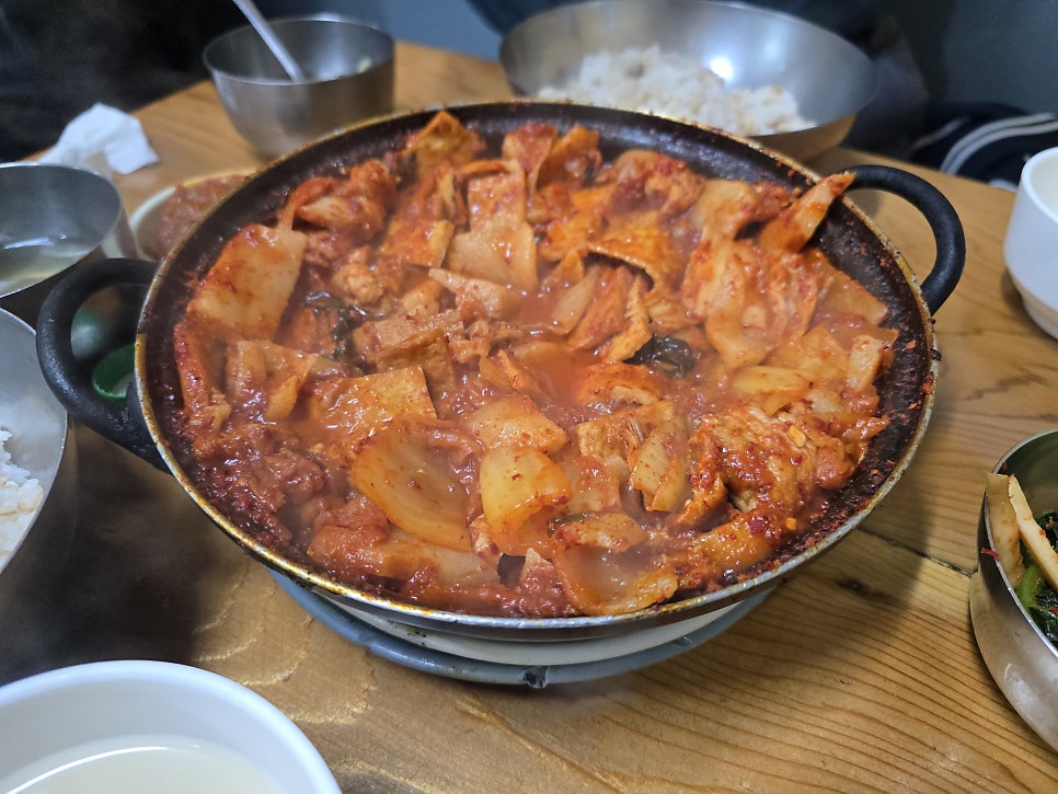 간판없는김치찌개 사진 4