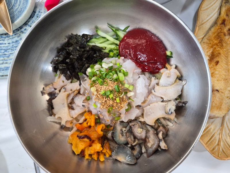 포항 물회 맛집! 40년 전통 '마라도회식당' 대게세트 후기