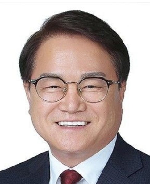 충격 속보: <b>김하수</b> 전 <b>청도군수</b>, 야산서 숨진 채 발견?!