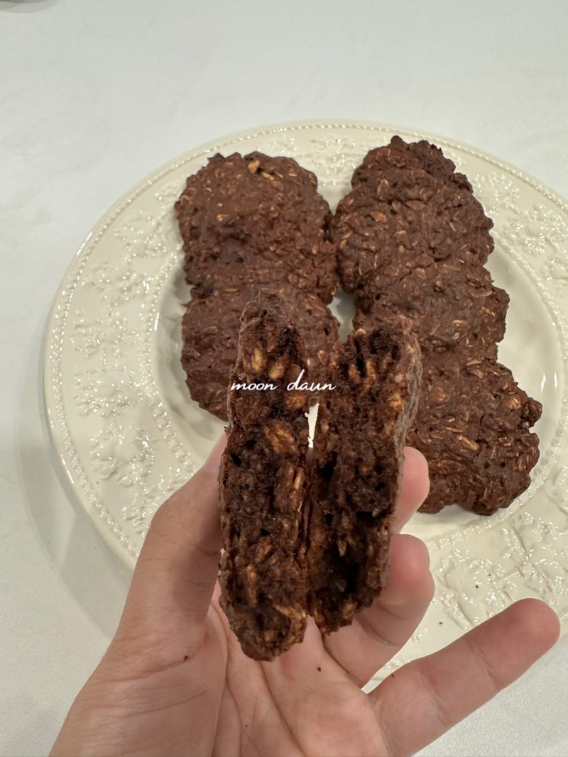 홈 카페 디저트 메뉴 | 반전의 땅콩버터 초코 오트밀 쿠키