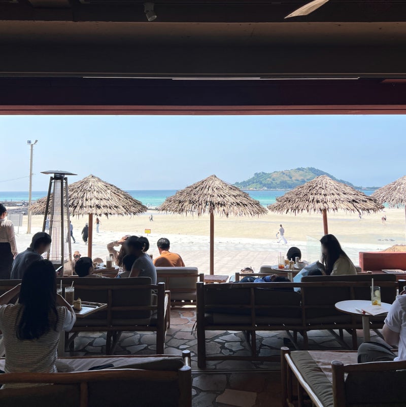 제주도 오션뷰 카페 호텔샌드 후기! 협재해수욕장 비양도 뷰 카페(주차정보)