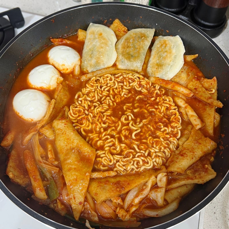편스토랑 류수영 떡볶이 만들기! 어남선생 평생떡볶이 양념 활용 라볶이 레시피