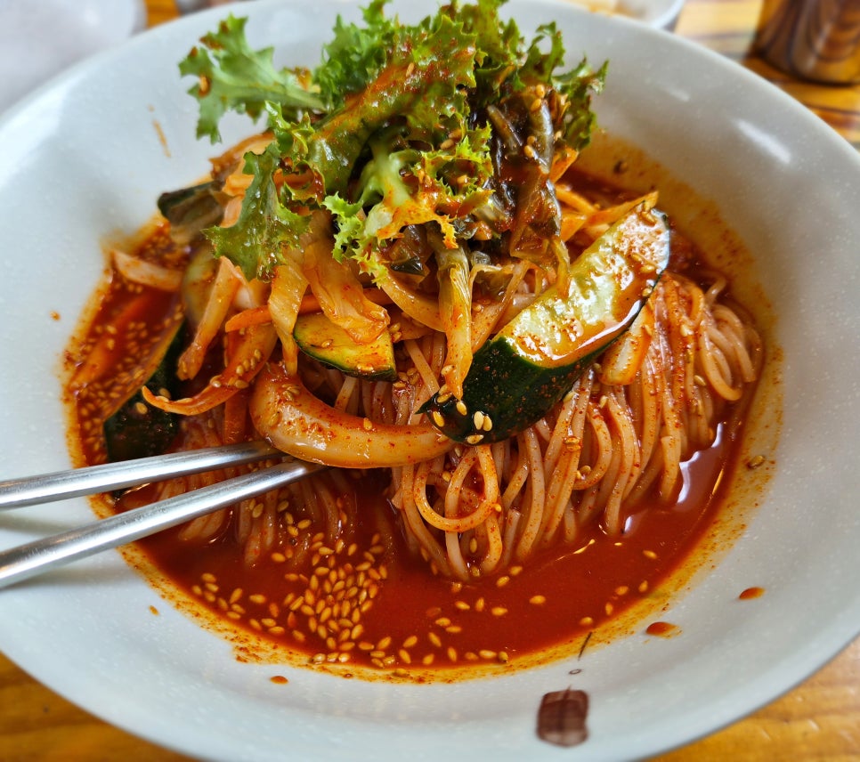 인덕원비빔국수 안양본점 사진 1