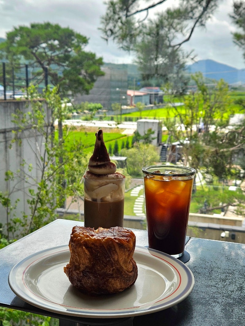 뷰가 좋은 전주 대형카페 추천! 또간집 전주 평화동카페 모이라&메종드로잉