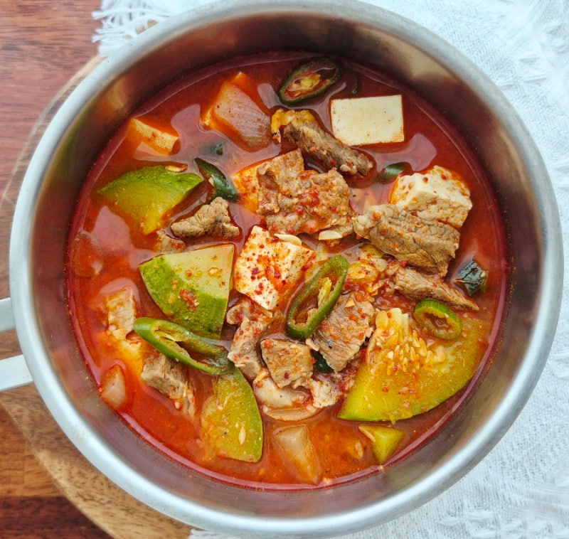여름 제철 둥근호박 듬뿍! 돼지고기 고추장찌개 레시피