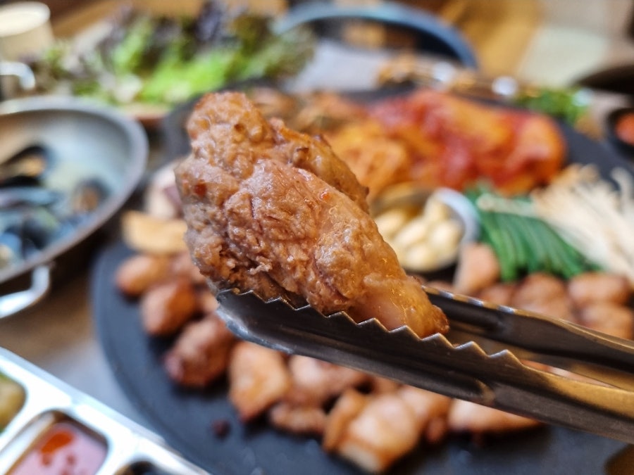 평화김해뒷고기 수원성대점 사진 2