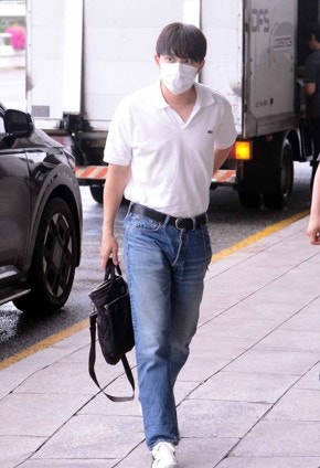 엑소 공항패션 속 카이랑 디오의 옷 정보, 라코스테 LACOSTE로 완성한 남자 여름 셔츠와 반팔 ....