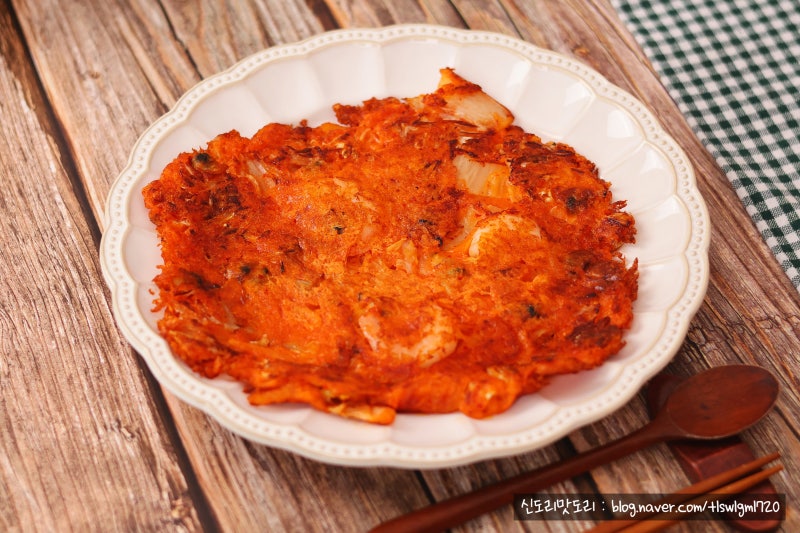 김치전 레시피 실패 없는 김치부침개 바삭하게 하는 법 해물 김치전 반죽 비법