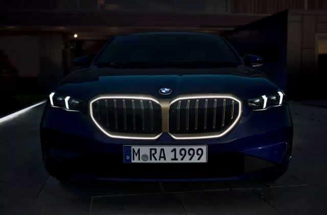 "플러그인 하이브리드로 순수전기 66km!" BMW 5시리즈 풀체인지 페이스리프트 신형 가격표 하이....