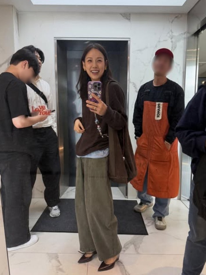 이효리 데일리백, 퇴근길 반전 매력 여름 꾸안꾸 패션