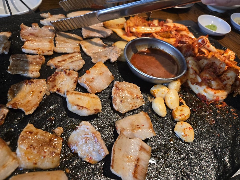석암생소금구이 루원시티점 사진 1