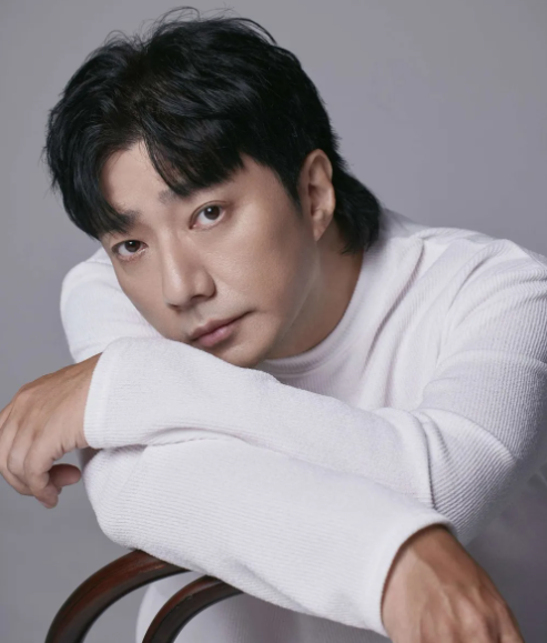 “오른쪽 귀가 안 들린다”…배기성 눈물의 고백, 마지막 무대가 될까
