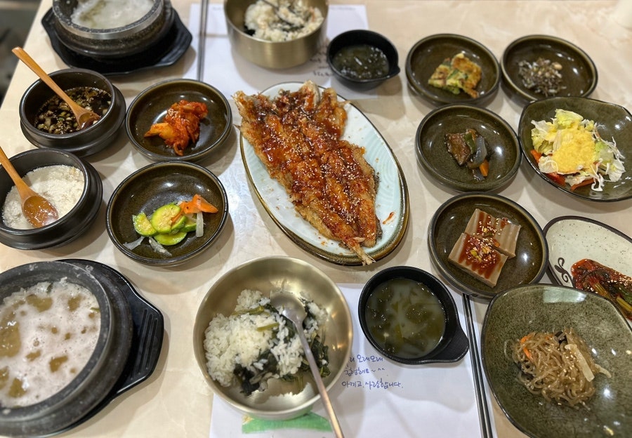 칡산에 황제보쌈&곤드레돌솥밥 옹심이칼국수 오금점 사진 3