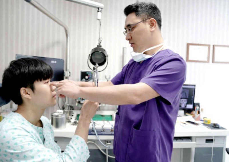 약으로도 코막힘이 반복될 때 비염수술 교정, 재발, 재수술 가능성 정확히 알고 가야 합니다