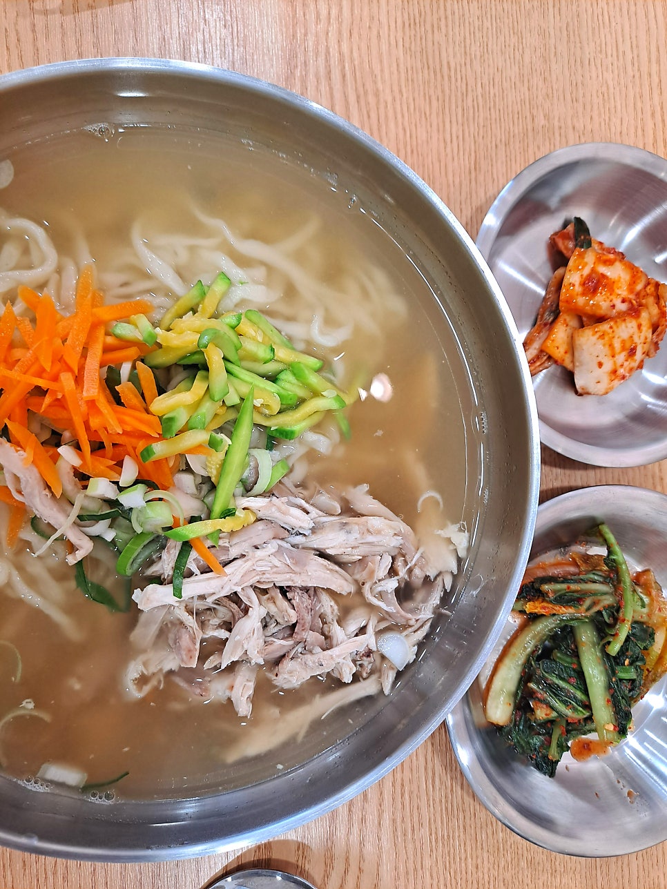 닭칼국수 사진 1