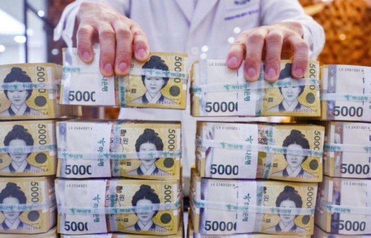 과연 남는 게 있을까?" <b>2027년 최저임금</b> 3.7% 인상 결정! 월급... 