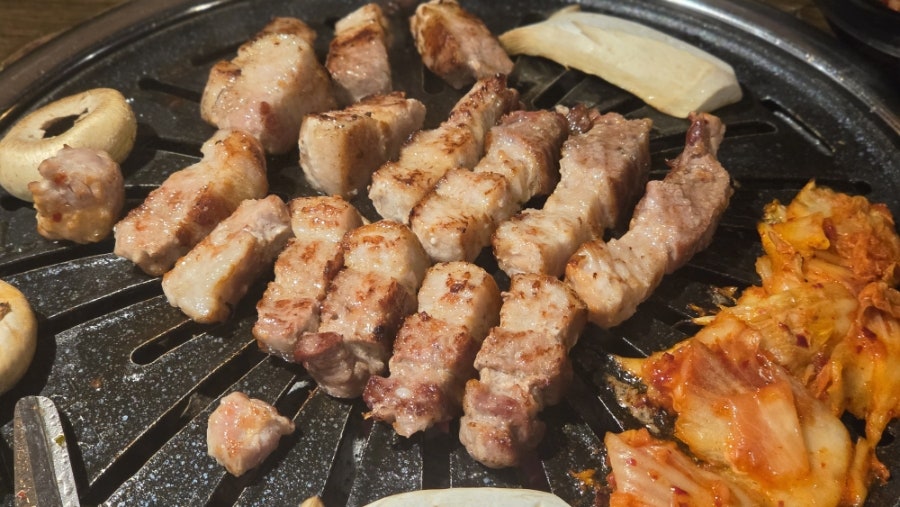 더도이축산직영점 신촌본점 사진 1