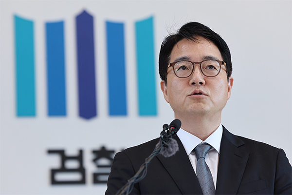 <b>심우정</b> 전 검찰총장 구속<b>영장</b> 청구, 내란 가담 혐의 핵심 내용... 