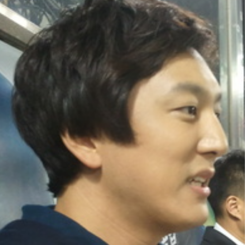 "다시는 결혼 안 한다더니" 12살 연하 미인과 재혼해 지인들 연락 폭발한 51세 방송인