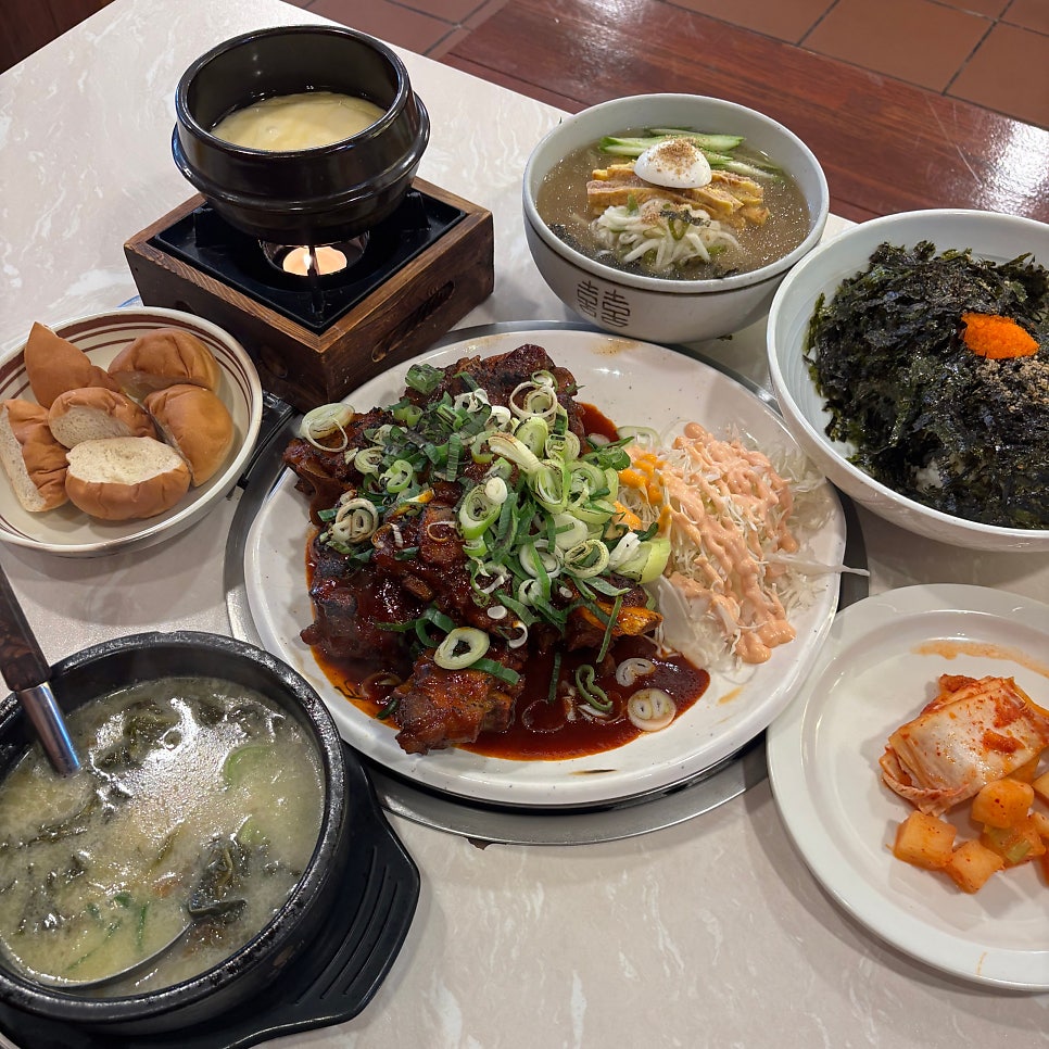 삼삼뼈국 회기점 사진 1