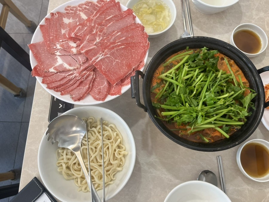 방이샤브샤브칼국수 방이본점 사진 5
