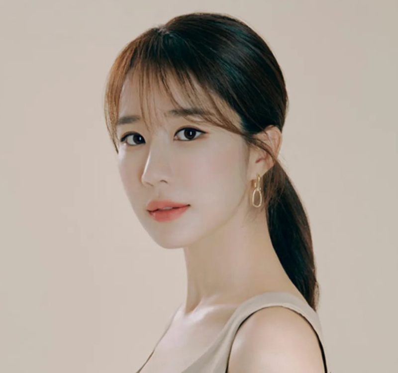 배우 유인나 나이 프로필 이동욱 열애설부터 11년 무명 극복한 재산 근황 총정리!