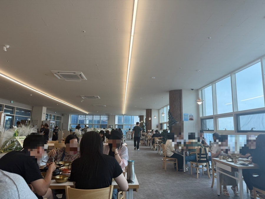 연평도꽃게탕보리밥 오이도거북섬점 사진 6