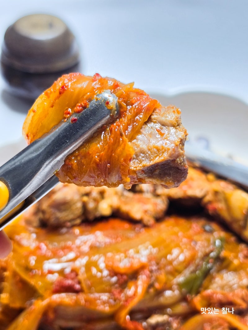 압력밥솥 돼지고기 김치찜 레시피 불 앞 20분이면 완성 목살 김치찜