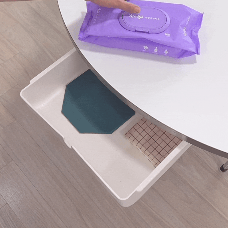 선반 밑 틈새 수납으로 좁은 집 두 배 넓게 쓰는 법