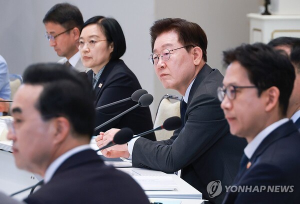 서울 <b>주택 공급</b> 부족 누구 책임일까 이재명 정부와 <b>오세훈</b>... 