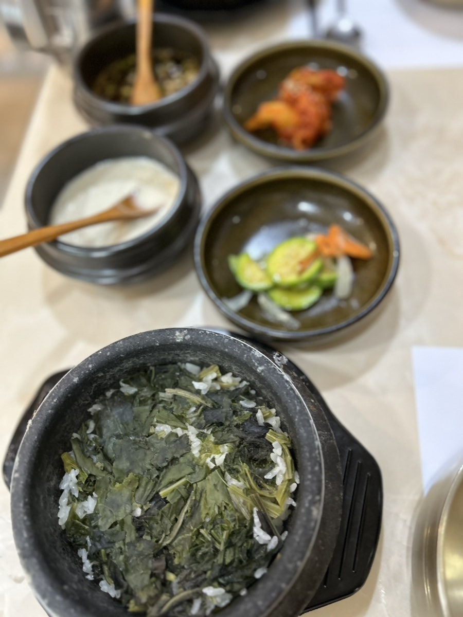 칡산에 황제보쌈&곤드레돌솥밥 옹심이칼국수 오금점 사진 5