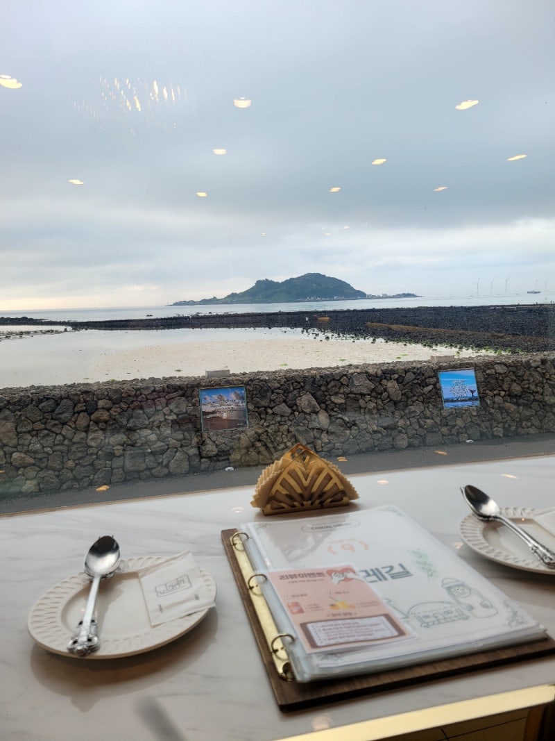 [제주 서쪽 금능해수욕장 맛집] 금능 둘레길 금능협재점 오션뷰 보며 오믈렛