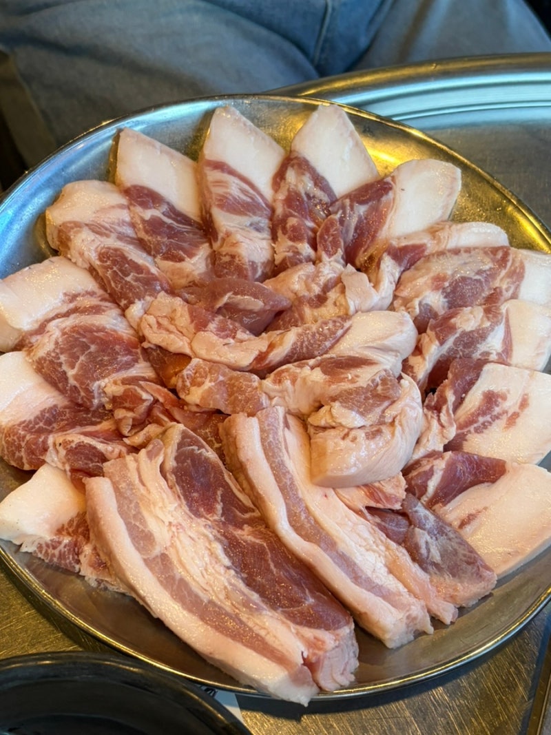 경주 풍자 또간집에 나온 꼬들 꼬들한 빼돌린뒷고기 방문후기