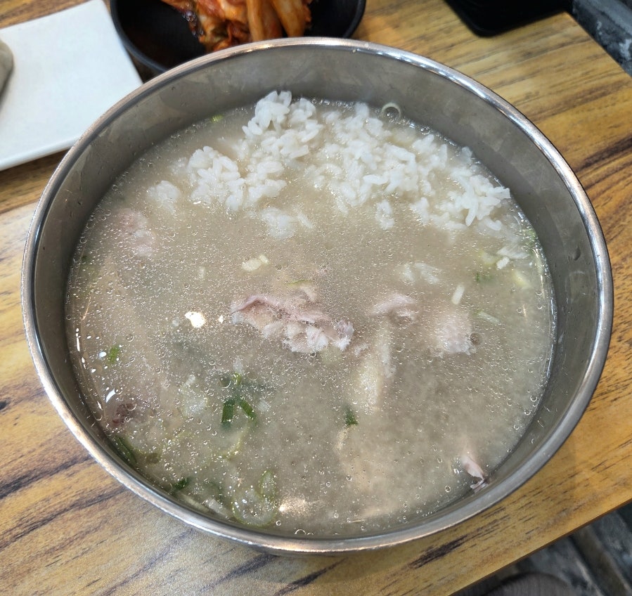 언양닭칼국수 수원영통점 사진 4