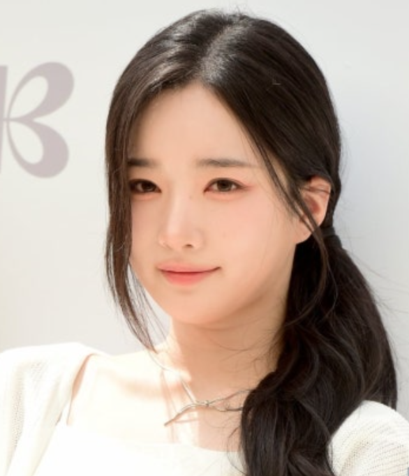 삼수 끝 이화여대 합격한 현역 아이돌… 재수를 시작하며 부모에게 맡긴 한 가지