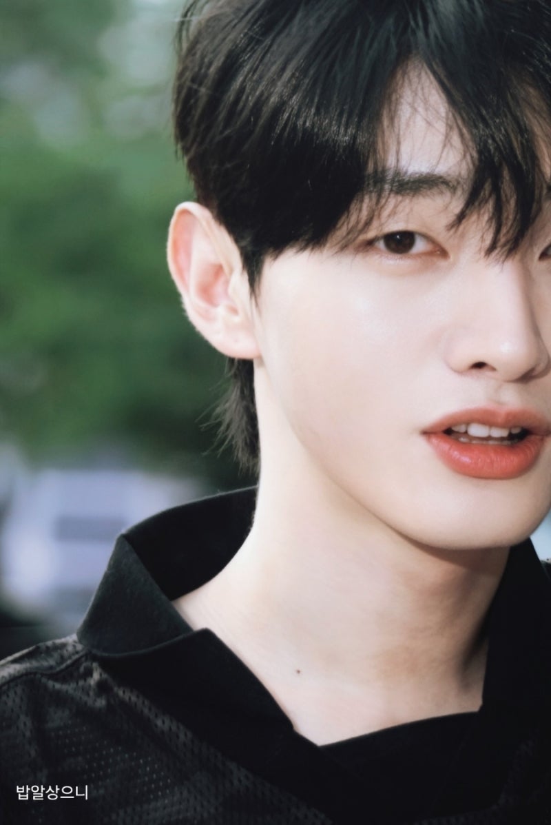 260713 윤지성 보러 SBS 러브게임 출근길 후기