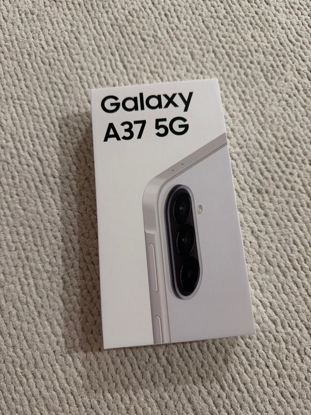 삼성전자 갤럭시 A37 128GB 자급제 SM A376N AI폰 제품 특징 및 정보 정리