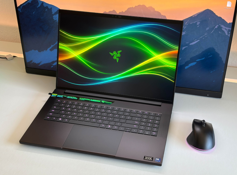 레이저 블레이드 18 2026, RTX 5090인데 구형을 사야 하는 이유