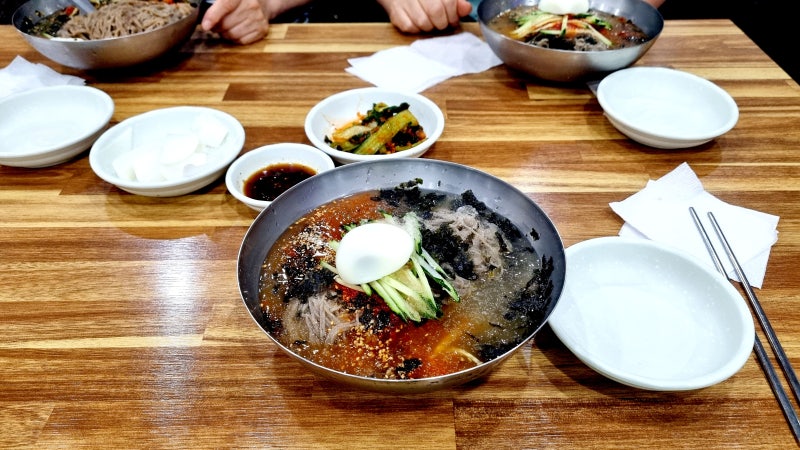 부산 가야 맛집 "강릉 송정 해변 막국수" 서부산분점