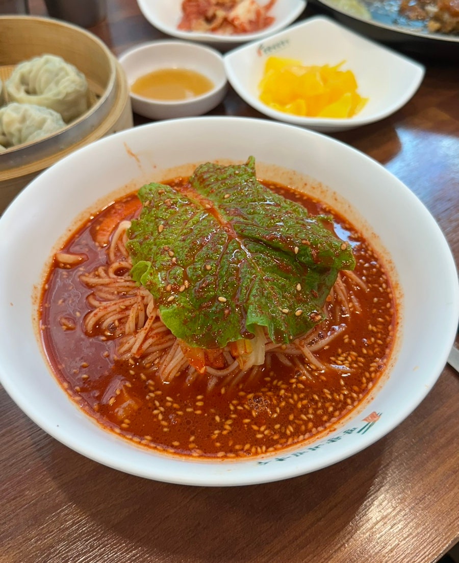 망향비빔국수 광주서구점 사진 1