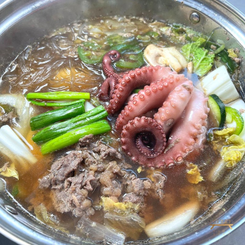 불낙전골 황금레시피, 소고기와 낙지의 깊은 감칠맛을 살리는 정통 조리법