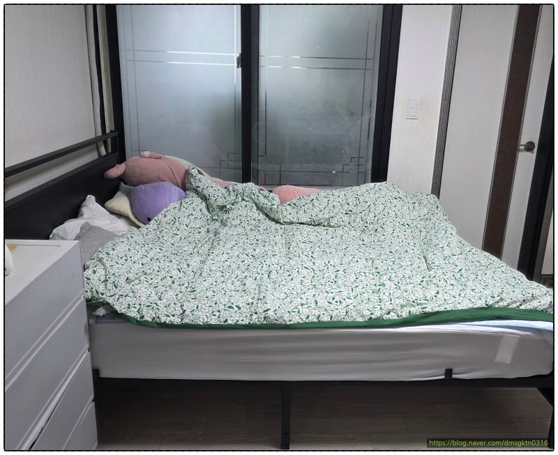 자매방 공간 활용! 퀸사이즈 철제 침대 프레임 셀프 조립 후기