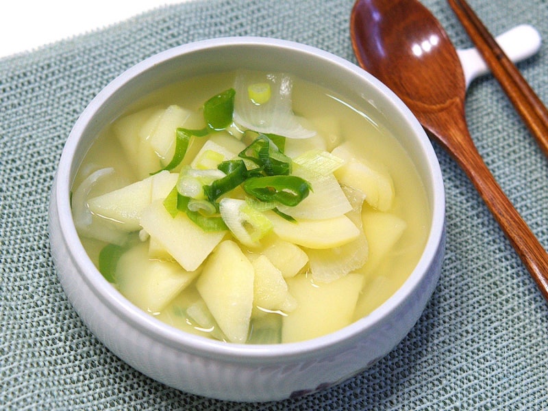 맑은 감자국 끓이는법 참치액 없이 감자 요리 간단한 아침 메뉴