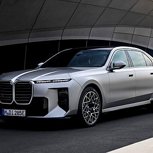 페이스리프트 거친 2027 BMW i7, 7시리즈 전기차 국내 주행거리 인증 소식 [제원/포토/정보]