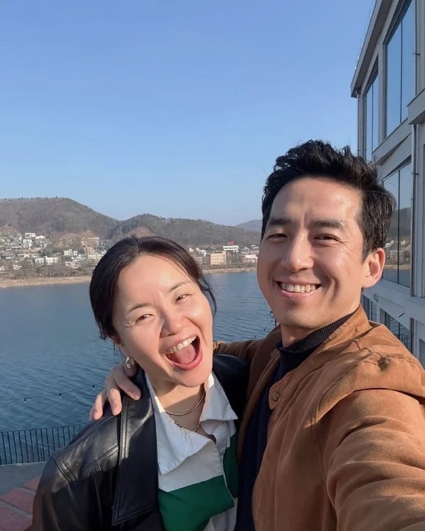 45세에 둘째 임신?! 김효진이 밝힌 목사 남편과의 '아직도 핫한' 결혼생활 비밀