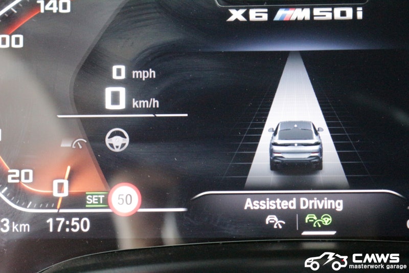 대구 BMW X6 M50i 차선 변경 어시스턴트 활성화 및 스크린 미러링 영상 락 해제